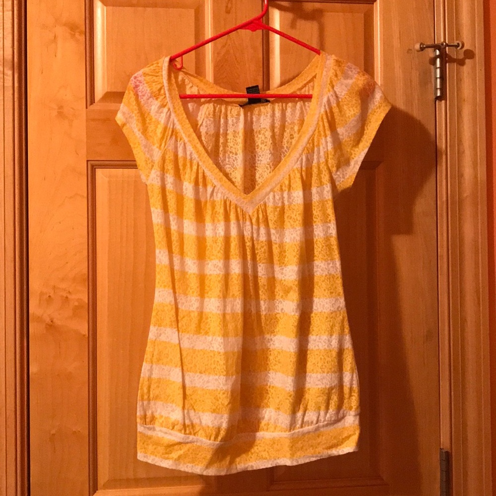 Yellow and white top